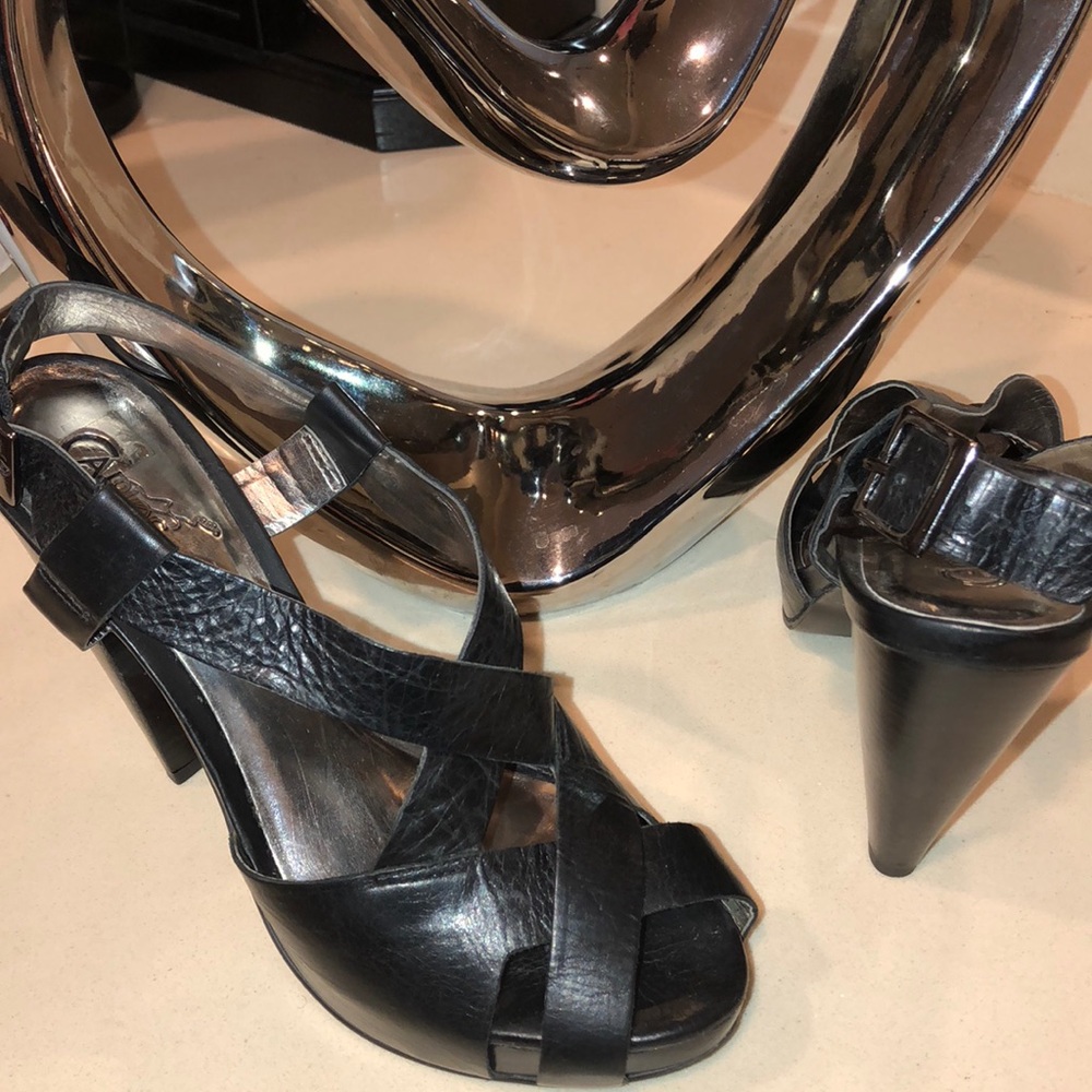 Carlos Santana strappy 100% leather